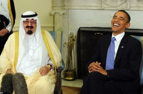 24F5991B00000578-2922592-The_late_Saudi_king_pictured_here_with_President_Obama_in_2010_h-a-72_1422026323573
